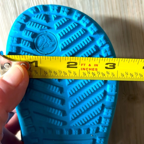 CROCS Blue Child Size 11 Flip Flop Sandals Boy Girl Ankle Strap              O - Picture 12 of 14